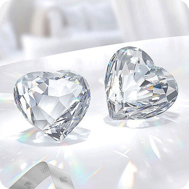 Iridescent Diamond Table Decor
